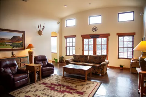 698 Nm 94, Rociada, NM 87742