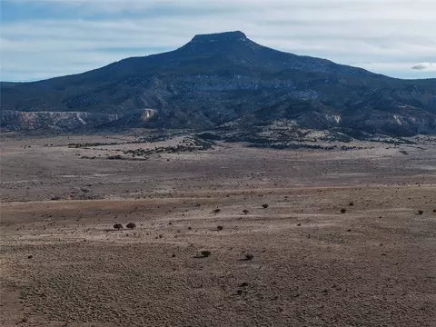 lot S 21 22 Private Drive 1725, Abiquiu, NM 87064