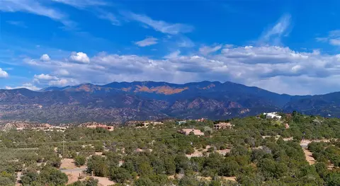 124 Tano Rd, Santa Fe, NM 87501