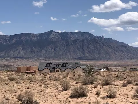 6820 Idalia Rd NE, Rio Rancho, NM 87144