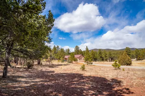 5 Colibri Ct, Pecos, NM 87552