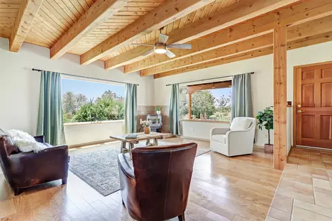 10 Carlito Rd, Santa Fe, NM 87508
