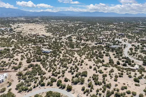19 Sundance Ridge Cir, Santa Fe, NM 87506
