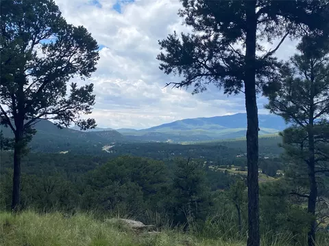 68 The Clfs, Glorieta, NM 87535