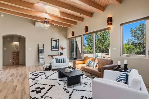 48 Sundance Dr, Santa Fe, NM 87506