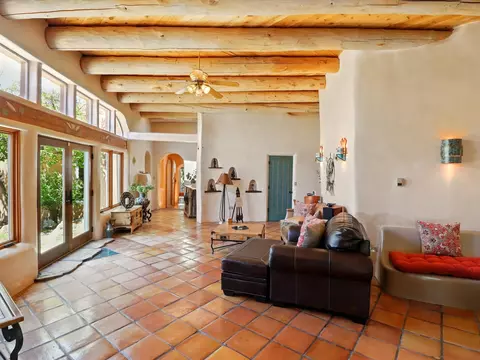 31 Ab Hondo Trl, Santa Fe, NM 87508