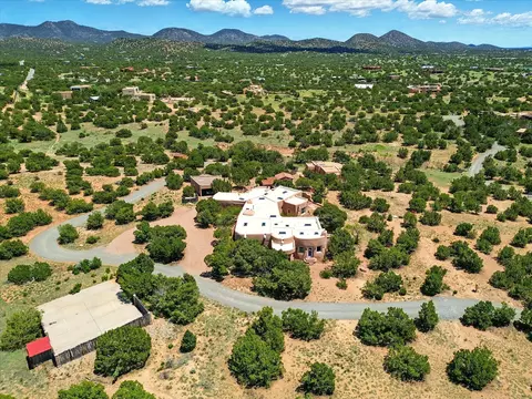 31 Ab Hondo Trl, Santa Fe, NM 87508