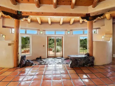 31 Ab Hondo Trl, Santa Fe, NM 87508
