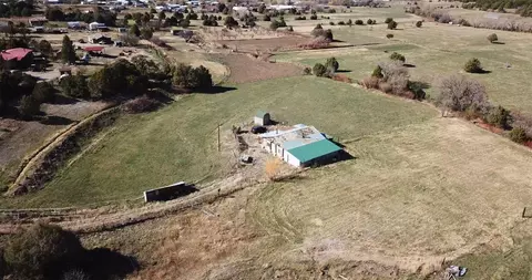 31 Lower Ojitos Rd, Chamisal, NM 87521