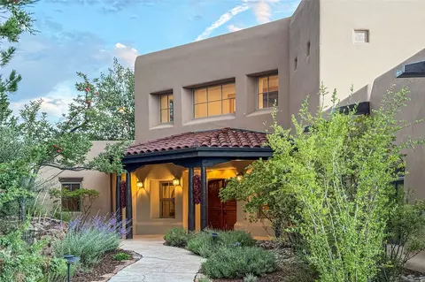1097 Mansion Ridge Rd, Santa Fe, NM 87501