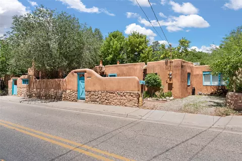 868 E Alameda St, Santa Fe, NM 87501
