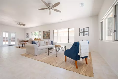 993 Calle Katarina, Santa Fe, NM 87507