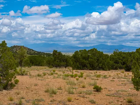 120 Silver Hls, Santa Fe, NM 87508