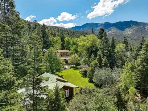 Nn El Salto, Arroyo Seco, NM 87514