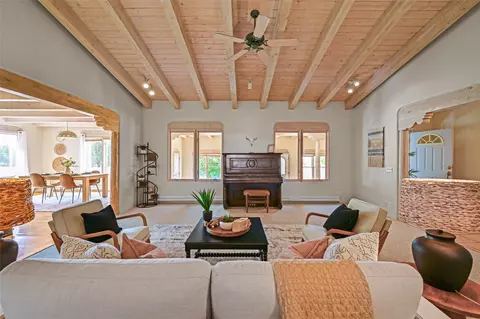 5 Vereda Corta, Santa Fe, NM 87507