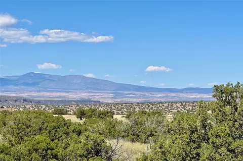 42 Via Del Caballo, Santa Fe, NM 87506