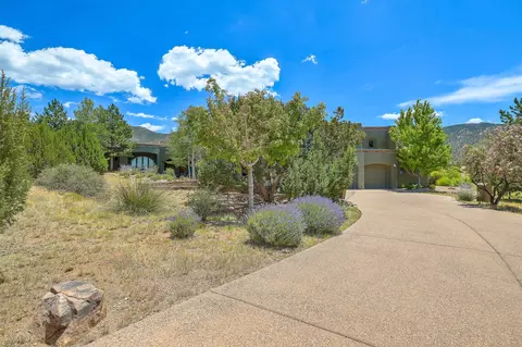 8504 Snakedance Ct NE, Albuquerque, NM 87111