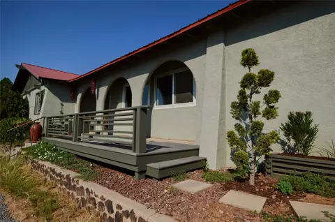 208 Sunrise Rd, Santa Fe, NM 87507