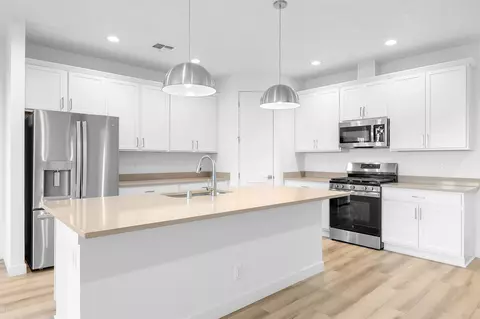 79 Cadena Loop, White Rock, NM 87547