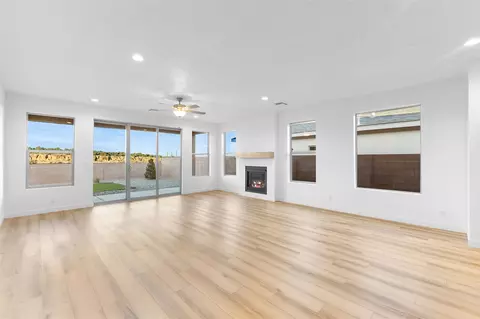 79 Cadena Loop, White Rock, NM 87547