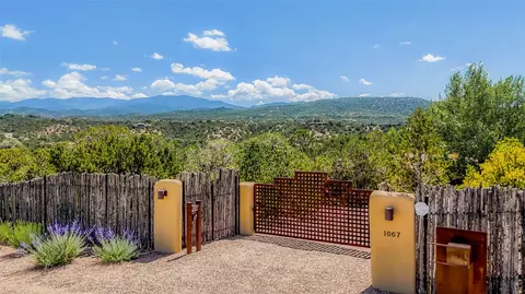 1067 Bishops Lodge Rd, Santa Fe, NM 87501