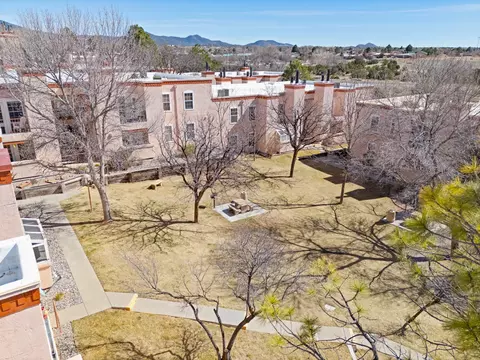 2501 W Zia #7-206, Santa Fe, NM 87505