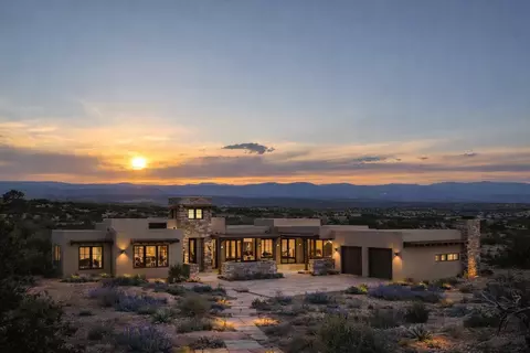 11 Paseo Del Halcon, Santa Fe, NM 87506