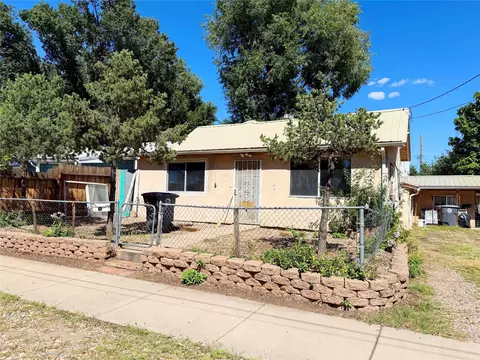 1412 8th St, Las Vegas, NM 87701