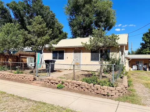 1412 8th St, Las Vegas, NM 87701