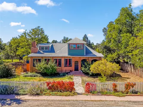 28 S Main St, Pecos, NM 87552