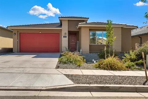 32 Wirecrest Ln, Santa Fe, NM 87508