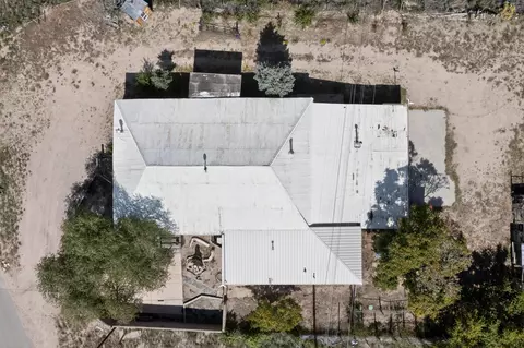 1042 County Rd 41, Velarde, NM 87582