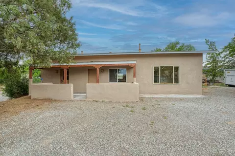 720 School St, Espanola, NM 87532
