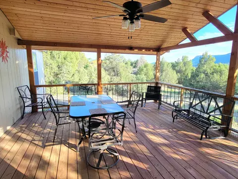 5 Oak Brush Ln, Tierra Amarilla, NM 87575
