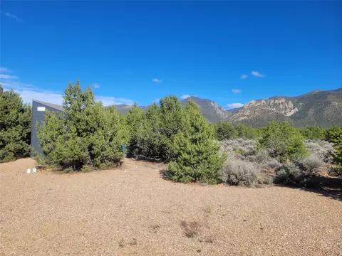 11 Windmill, Questa, NM 87556