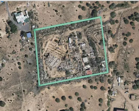 66 Las Estrellas #B, Santa Fe, NM 87507