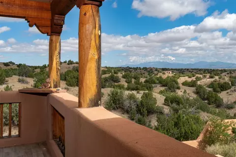 52 Bonanza Trl, Santa Fe, NM 87508