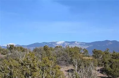 16 Arriba Cir, Santa Fe, NM 87506