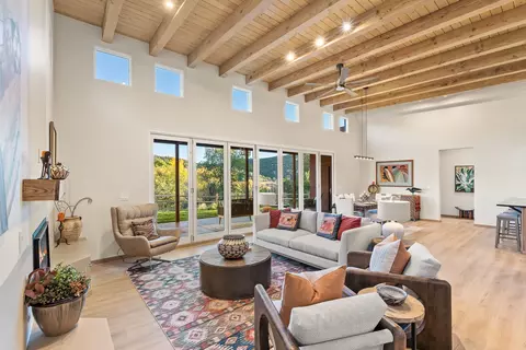 1612 Cerro Gordo Rd, Santa Fe, NM 87501