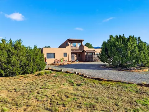 8 Carlito, Santa Fe, NM 87508