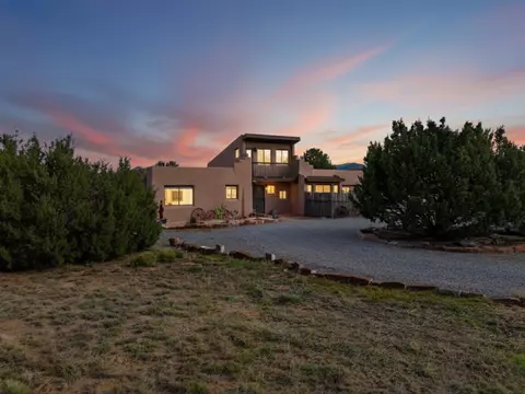 8 Carlito, Santa Fe, NM 87508