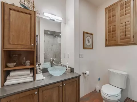 Bath - 33 E Saddleback Mesa, Santa Fe, NM 87508 photo 6 of 7