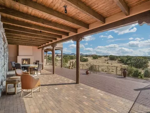 Exterior - 33 E Saddleback Mesa, Santa Fe, NM 87508 photo 5 of 19