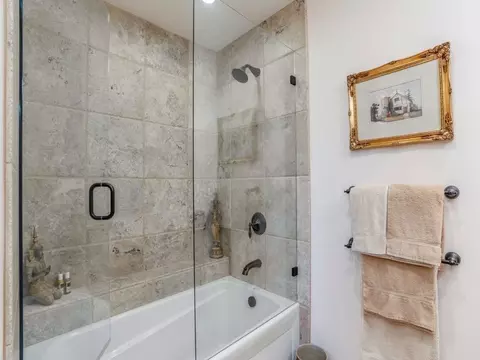 Bath - 33 E Saddleback Mesa, Santa Fe, NM 87508 photo 5 of 7