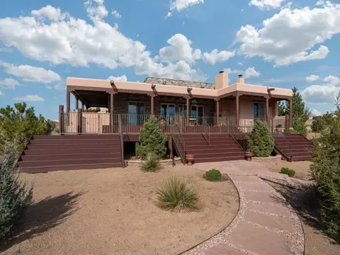 Exterior - 33 E Saddleback Mesa, Santa Fe, NM 87508 photo 11 of 19