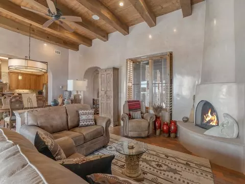 Living - 33 E Saddleback Mesa, Santa Fe, NM 87508 photo 3 of 3
