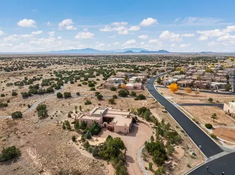 View/Area - 33 E Saddleback Mesa, Santa Fe, NM 87508 photo 3 of 4