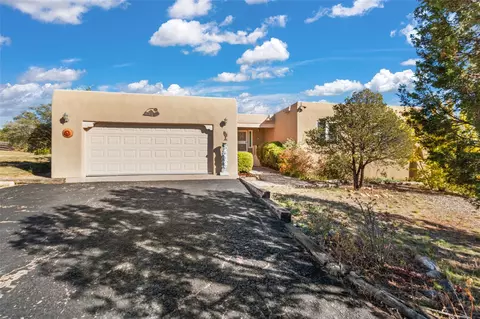 2101 Calle Tecolote, Santa Fe, NM 87505