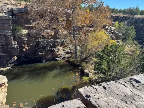 158 81 Off B27a, Serafina, NM 87569