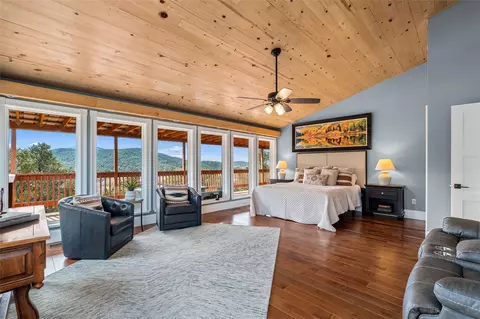 1661 Cerro Gordo #E, Santa Fe, NM 87501